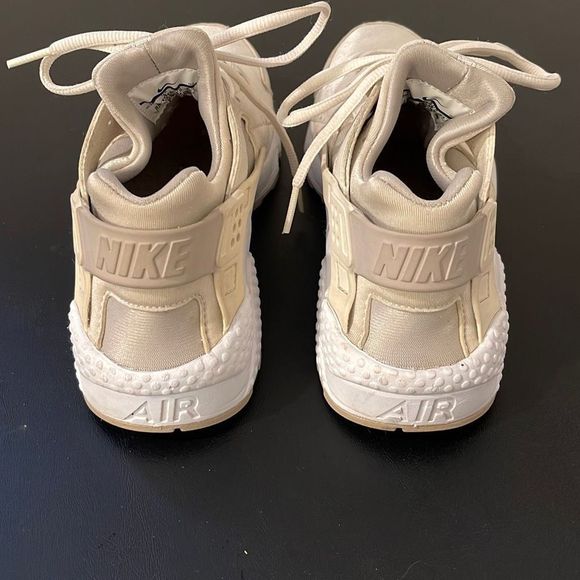 nike air huarache cream